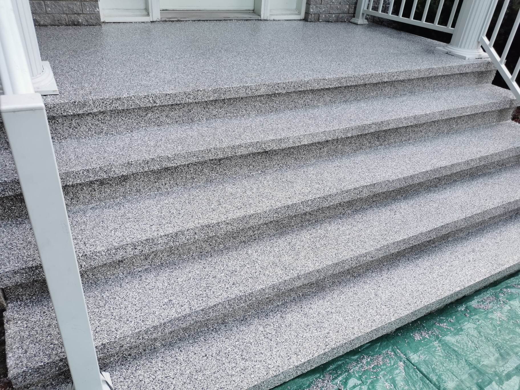 Comment installer un plancher en époxy avec flocons – Guide étape par étape   How to Install an Epoxy Flake Floor System – Step-by-Step Guide   epoxy, epoxy flake system flooring